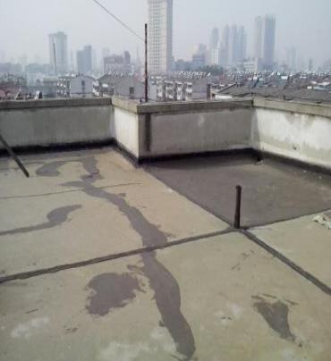 勐腊漏水维修 楼顶漏水是什么原因，楼顶漏水维修方法是什么?