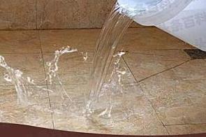 勐腊漏水维修 免砸砖防水材料该如何施工